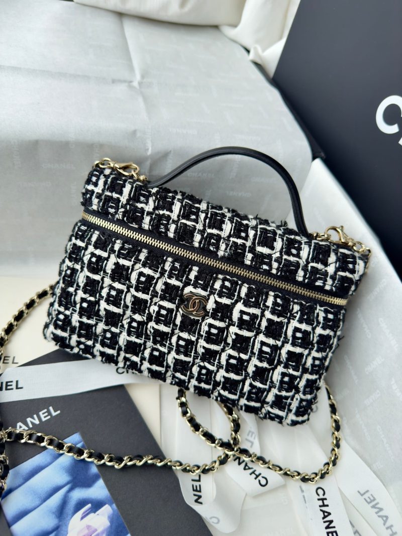 Tweed Quilted Vanity Black White - Image 4