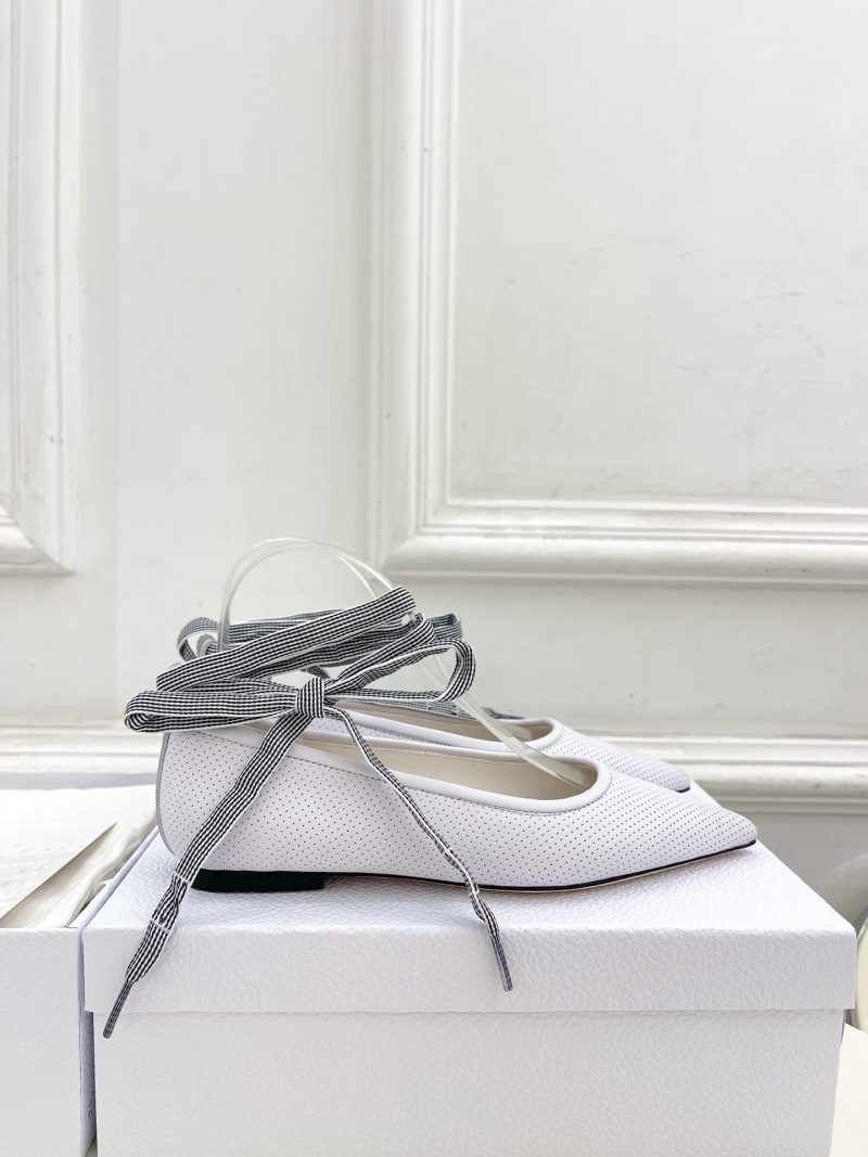 D-Journey Lace-Up Flat - Image 3