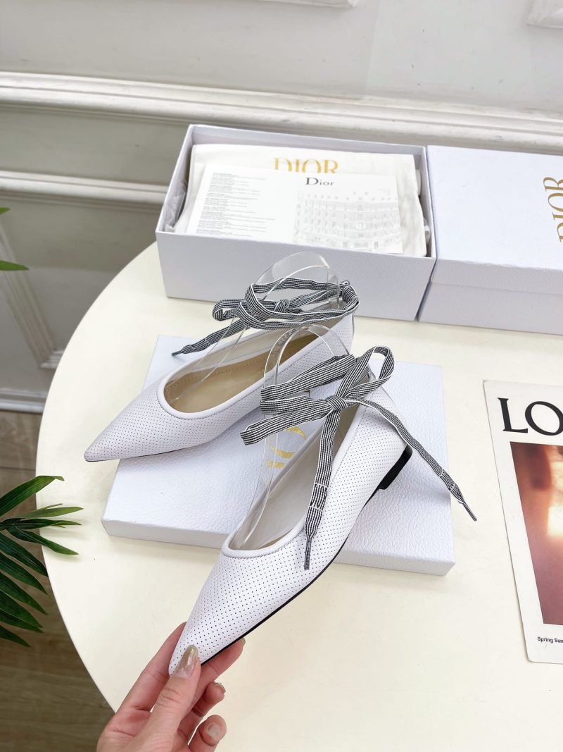 D-Journey Lace-Up Flat - Image 4