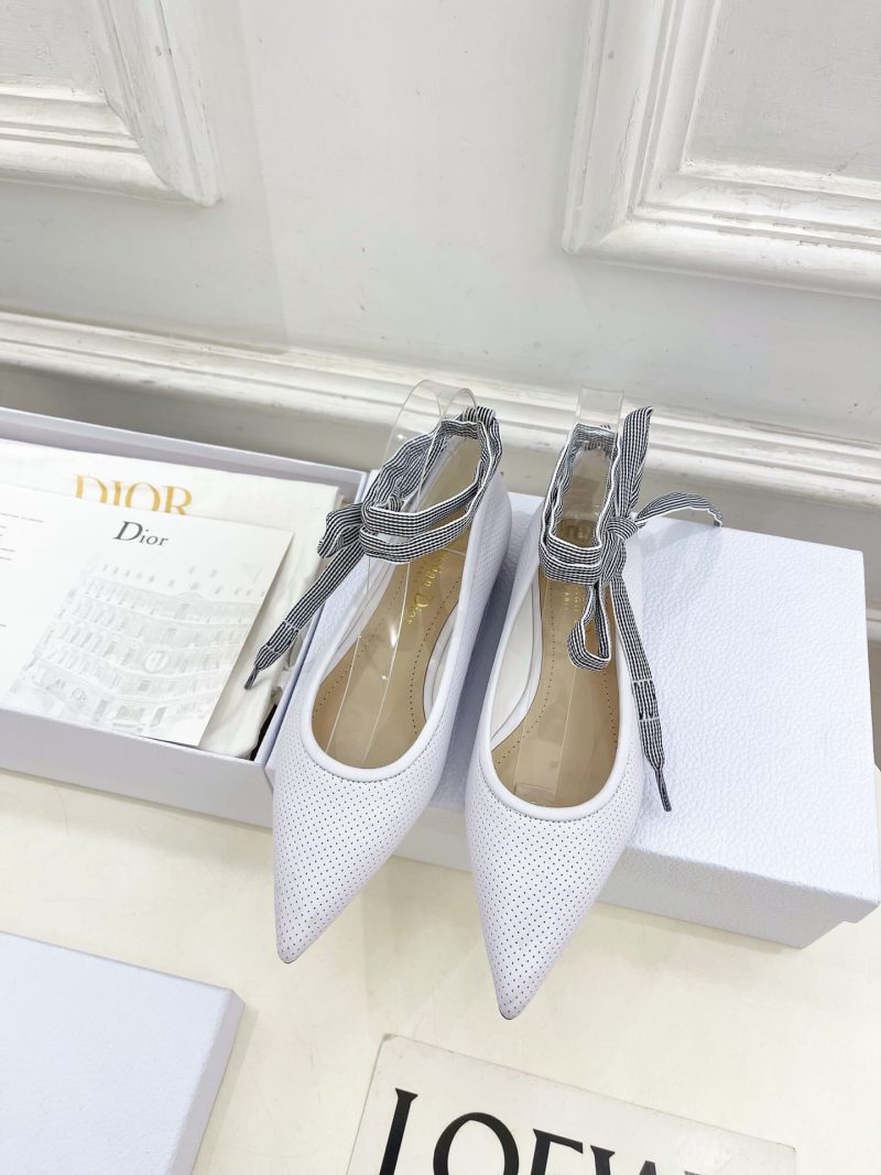 D-Journey Lace-Up Flat