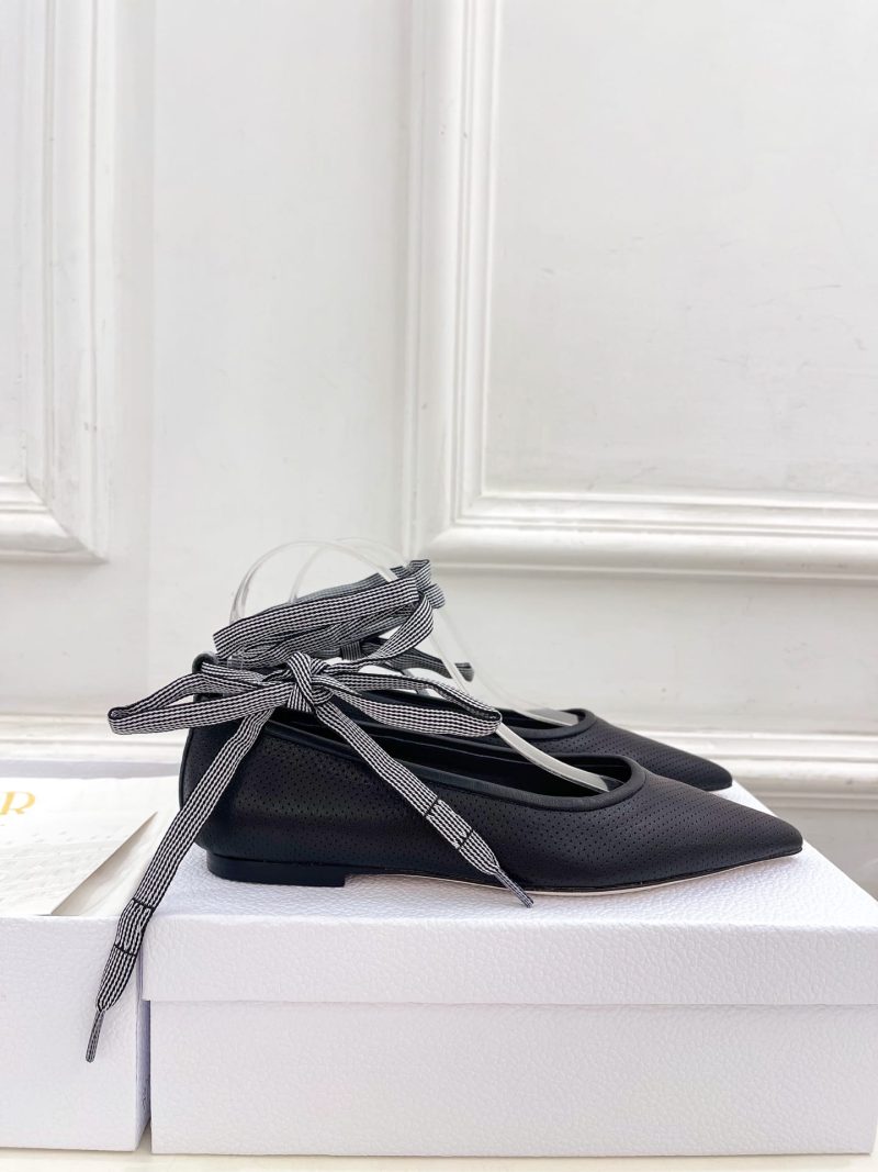 D-Journey Lace-Up Flat - Image 12
