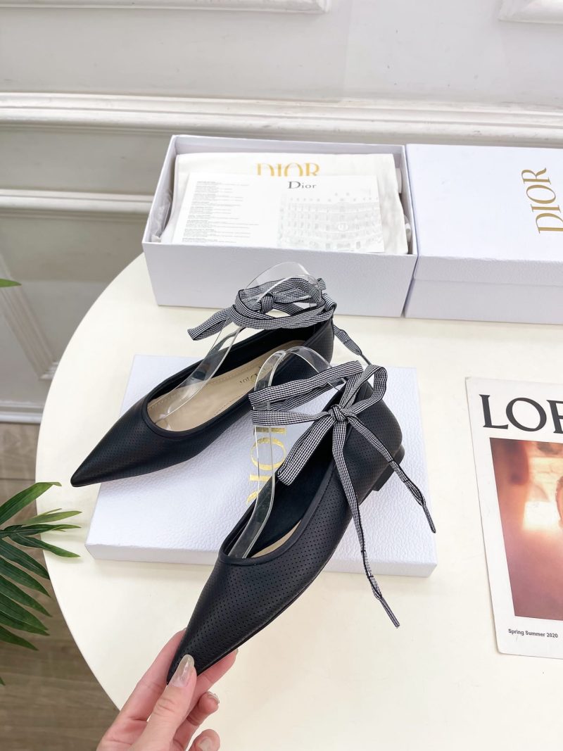 D-Journey Lace-Up Flat - Image 15