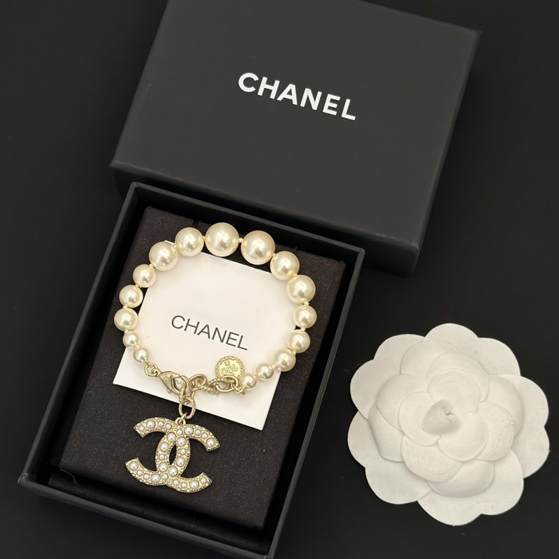CC Pearl Bracelet - Image 6