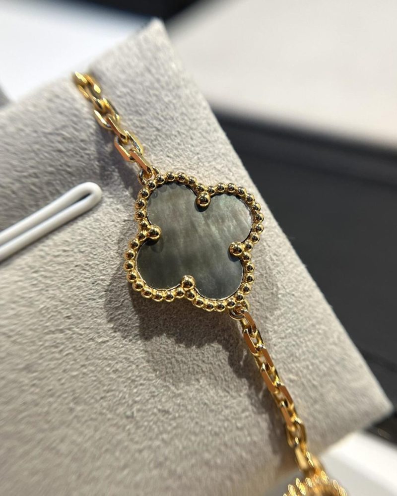 Grey mother of pearl clover bracelet 925 - Image 7